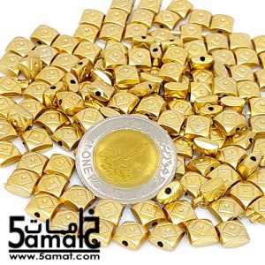 خرز بلاستيك مربعات صغيره ذهبي مط – 25 جرام