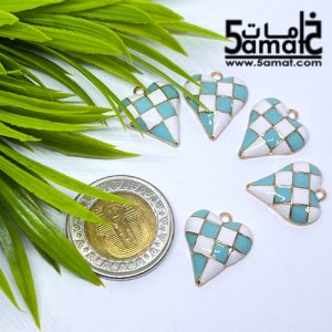 دلايه ملونه   -قلب كاروه ابيض في لبني-  قطعه واحده