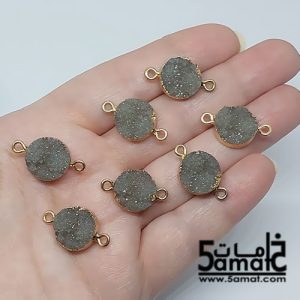 دلايه صغيره ملونه دروزي أكريلك بحواف ذهبيه بحلقتين قطر 13 مم- رمادي –  قطعه واحده