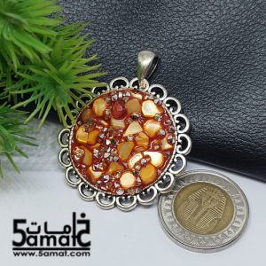 دلايه  بالاحجار والصدف- اطار معدن فضي – هاند ميد قطعه غير متكرره