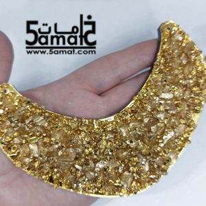 طوق كردان كبير هاندميد قطعه فريده غير متكرره  بالأحجار والصدف عرض 12.5 سم سمك 7 ملم