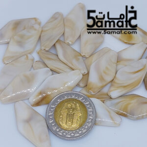خرز بلاستيك- وحدات طويله – 20 جرام – الكميه موضحه في الصوره